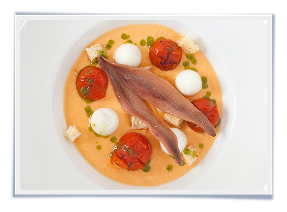 Salmorejo con Huevos de Codorniz y Anchoas